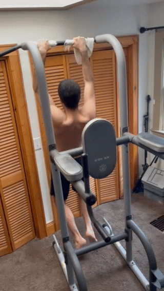 pull up bar workout